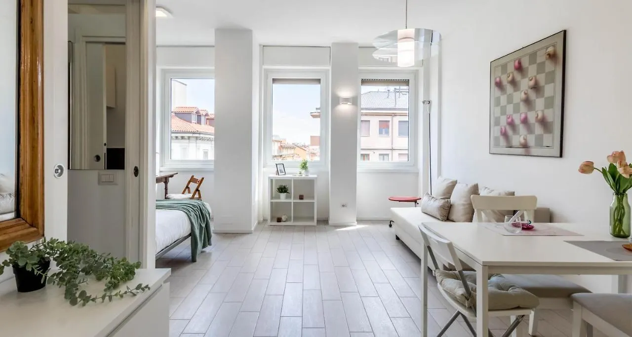 Joivy Bright Studio For 3 Near Porta Romana And Ied Milan Italy